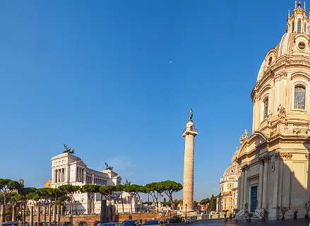Rome<br>De kerk Santa Maria di Loreto op het Piazza Foro Traiano