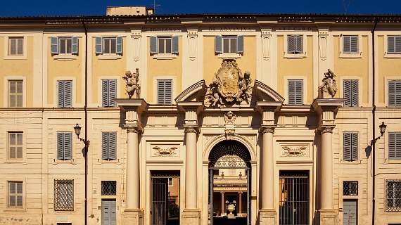 Rome<br>Santa Cecilia - Ingang naar het quadriportico