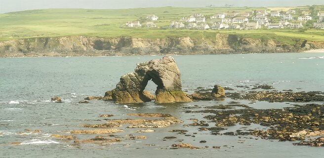 17: 5_25A_ThurlestoneRock