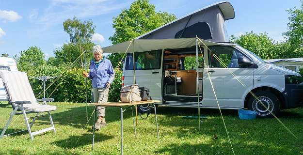 Heino<br>Onze nieuwe bus op de Camping Heino