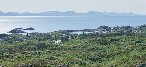 Kabelvag met daarachter de Noorse kust