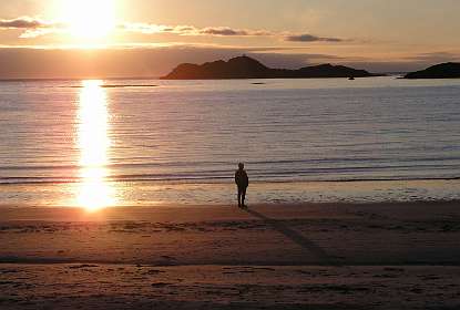 Om één uur 's nachts aan het strand voor de camping van Ramberg