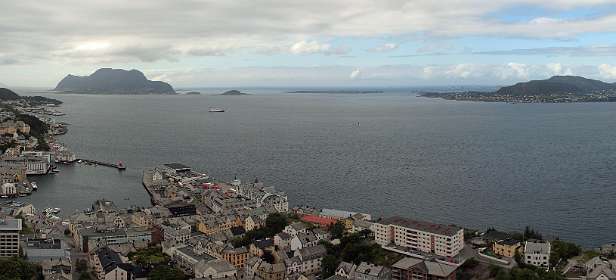 Uitzicht over Alesund vanaf de Aksla berg