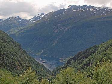 Geiranger fjord vanaf het Ornesvingen uitkijkpunt