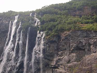 Knivsfla, verlaten boerderij naast de 7 zusters