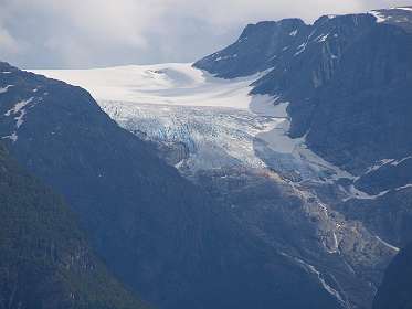 Een van de uitgangen van het Jostedalsbreen