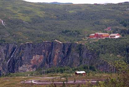 Fossli hotel, bij de Foringfossen waterval