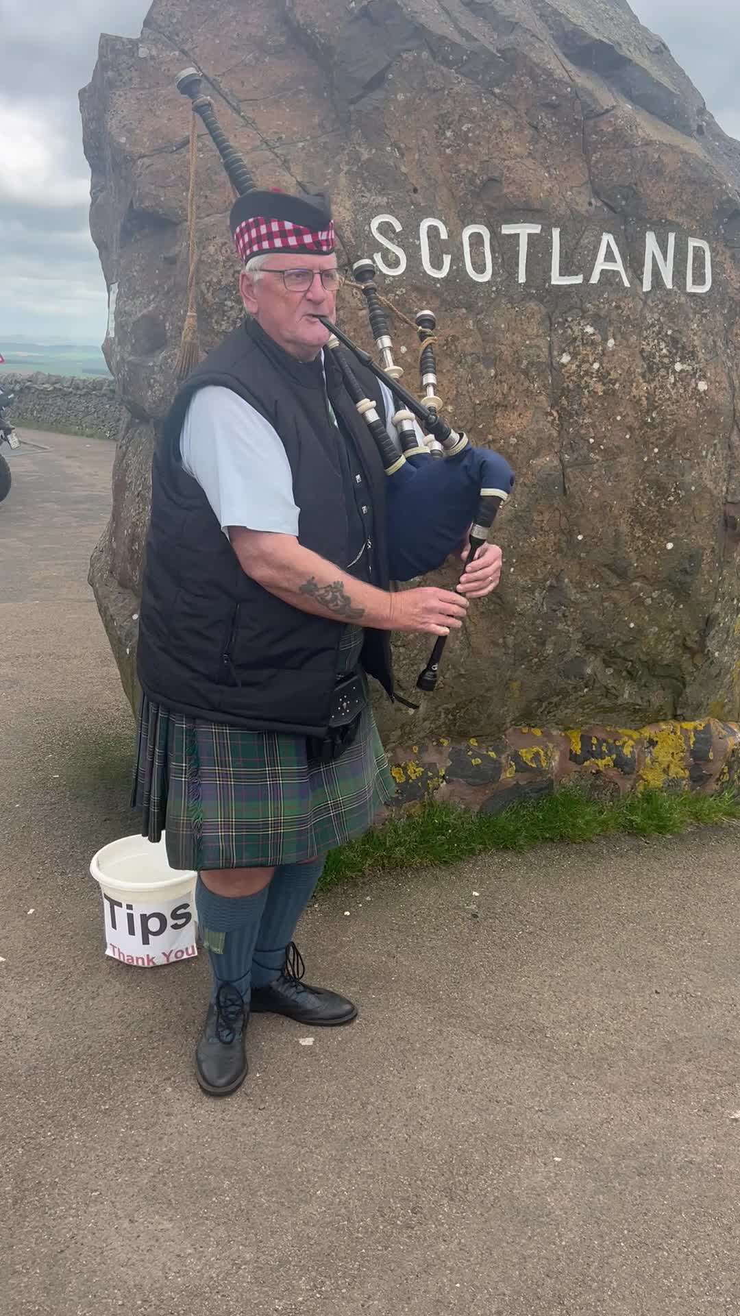 Klik  hier  om de locatie aan de Schotse grens te zien.