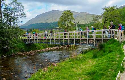 Het begin van de Glennfinnan Footbridge and Viaduct trail