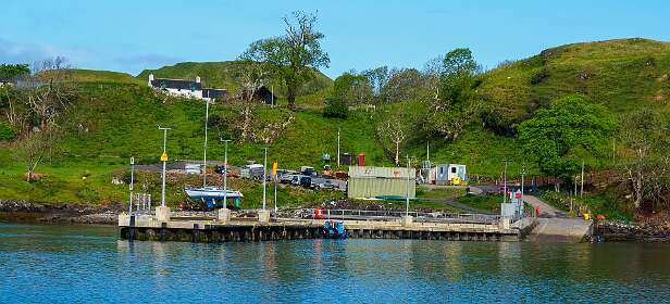 De landingsplaats van het voetveer naar het eiland Kerrera