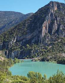 De Entremon kloof met daarvoor de brug over de Cinca rivier