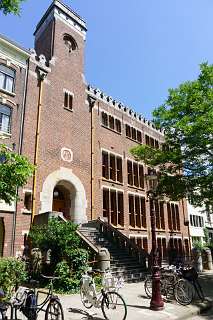 Het diamantbewerkers vakbondsgebouw De Burcht