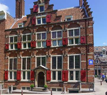 Het 17e eeuws renaissancestijl Huis aan de drie Grachten