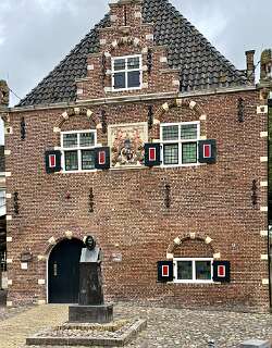 Waaggebouw, tegenwoordig Museum Warkums Erfskip
