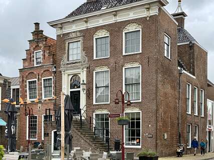 Het voormalig stadhuis van Workum, thans Bibliotheek