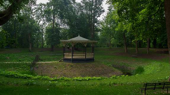 Het Lage Singel bolwerk met de Muziektent