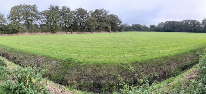 24: IMG_1043<br>Landgoed Huize Almelo, aan de horizon loopt de alternatieve route