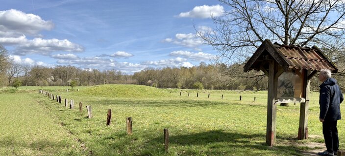 13: IMG_0303<br>Een grafheuvel