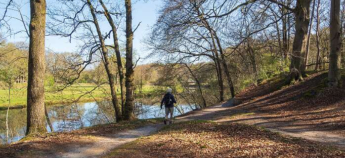 We lopen hier langs een dode arm van de Vecht