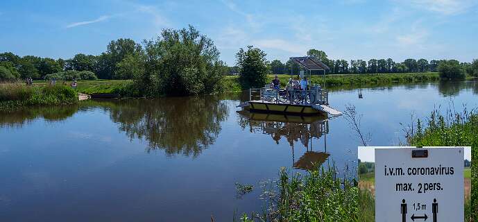 Diffelen, Rheeze<br>Met  handbediening ) ging hij vroeger sneller. Vanwege het coronavirus mochten er maar twee personen tegelijk op, dus wij keerden om omdat er al een lange rij stond.