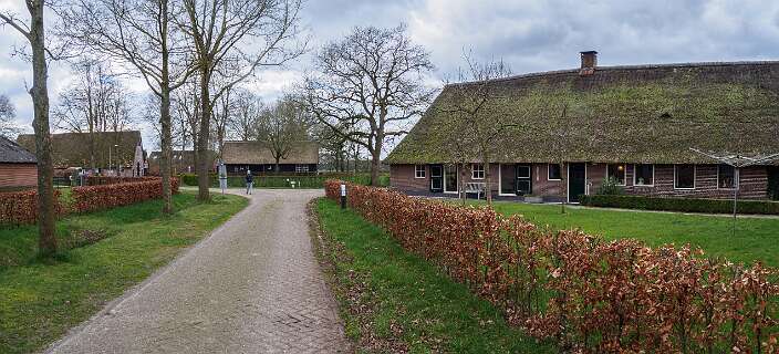 Rheeze, Rheezerbelten, Rheezermaten<br>Terug in Rheeze