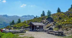 Jatzmeder Sertig Sand<br>Äbirügg